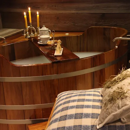 호텔 De La Maison 5*