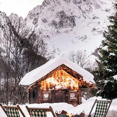 De La Maison 쿠르마예