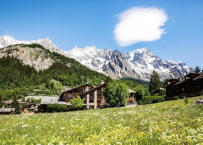 De La Maison Курмайор