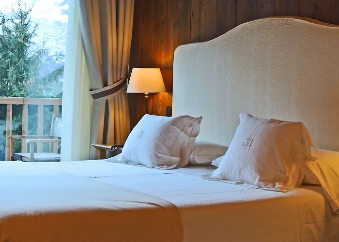 De La Maison Szálloda